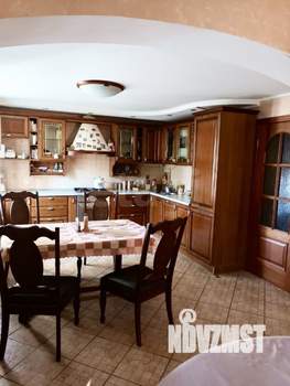 Дом 300м², 3-этажный, на длительный срок,