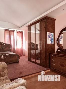 Дом 299м², 3-этажный, на длительный срок,