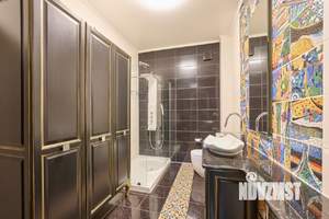 Дом 361м², 3-этажный, участок 11 сот.