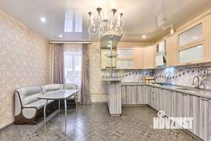 Дом 312м², 2-этажный, участок 7 сот.