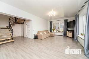 Дом 121м², 2-этажный, участок 8 сот.