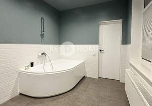 Дом 360м², 3-этажный, участок 4 сот.