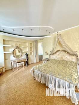 Коттедж 293м², 3-этажный, участок 6 сот.