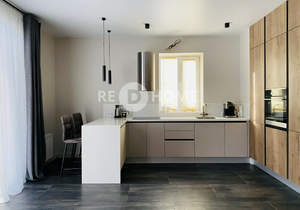 Дом 360м², 3-этажный, участок 4 сот.