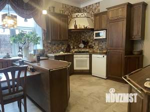 Коттедж 561м², 2-этажный, участок 12 сот.