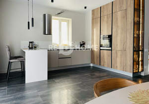 Дом 360м², 3-этажный, участок 4 сот.