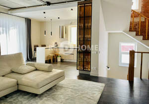 Дом 360м², 3-этажный, участок 4 сот.