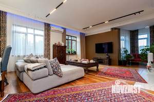 Коттедж 346м², 3-этажный, участок 14 сот.