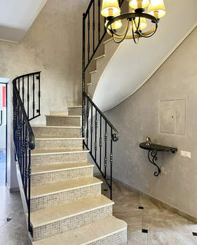 Дом 200м², 2-этажный, на длительный срок, 