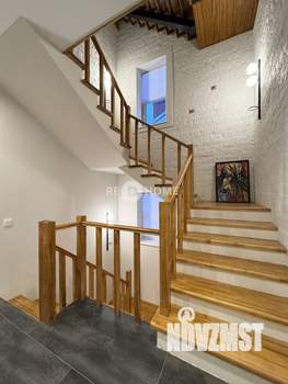 Коттедж 360м&sup2;, 2-этажный, на длительный срок, 