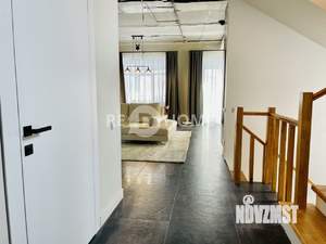 Коттедж 360м², 2-этажный, на длительный срок, 