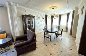 Дом 200м², 2-этажный, на длительный срок, 