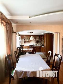 Дом 300м², 3-этажный, на длительный срок, 