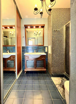 Дом 200м², 2-этажный, на длительный срок, 