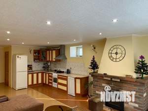 Дом 300м&sup2;, 3-этажный, посуточно, 