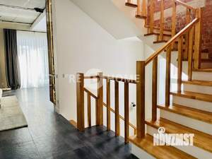 Коттедж 360м², 2-этажный, на длительный срок, 