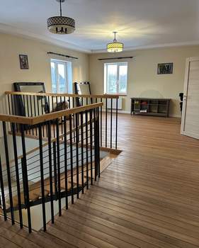 Дом 250м&sup2;, 3-этажный, на длительный срок, 