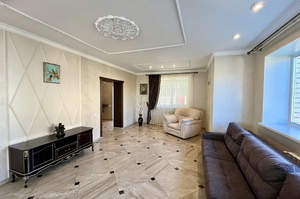 Дом 200м², 2-этажный, на длительный срок, 