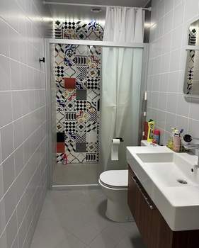 Дом 250м&sup2;, 3-этажный, на длительный срок, 