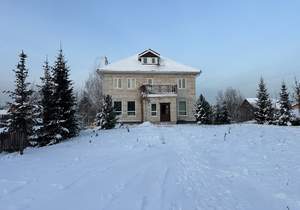 Дом 250м&sup2;, 3-этажный, на длительный срок, 