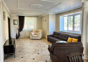 Дом 200м², 2-этажный, на длительный срок, 