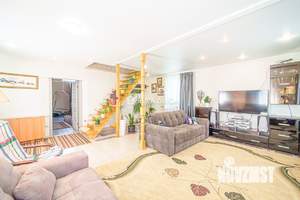 Дом 142м², 3-этажный, участок 13 сот.  