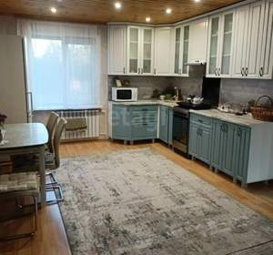 Дом 100м², 2-этажный, участок 10 сот.  