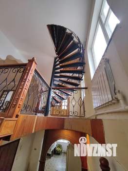 Коттедж 301м², 2-этажный, участок 12 сот.  