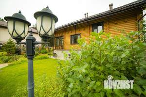 Коттедж 235м², 3-этажный, участок 9 сот.  