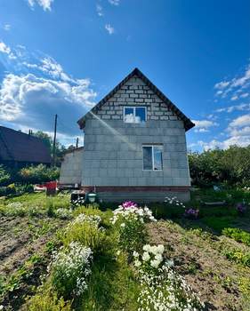 Дом 106м², 2-этажный, участок 6 сот.  