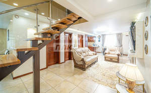 Дом 183м², 3-этажный, участок 6 сот.  