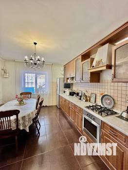 Дом 230м², 2-этажный, участок 8 сот.  