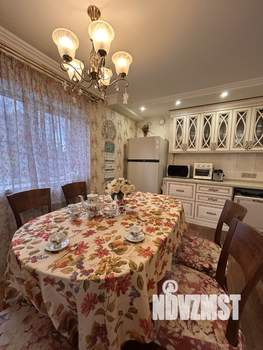 Дом 222м², 3-этажный, участок 9 сот.  