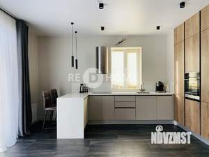 Коттедж 360м², 3-этажный, участок 4 сот.  