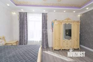 Дом 272м², 2-этажный, участок 9 сот.  