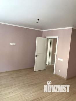 Таунхаус 230м², 3-этажный, участок 3 сот.  