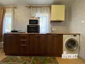 Дом 53м², 2-этажный, участок 10 сот.  