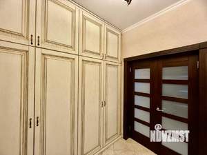 Коттедж 250м², 2-этажный, участок 10 сот.  