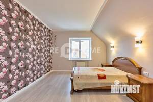 Дом 309м², 2-этажный, участок 10 сот.  