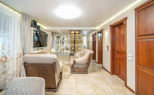 Дом 183м², 3-этажный, участок 6 сот.  