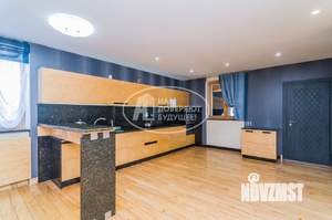 Дом 366м&sup2;, 2-этажный, участок 5 сот.  