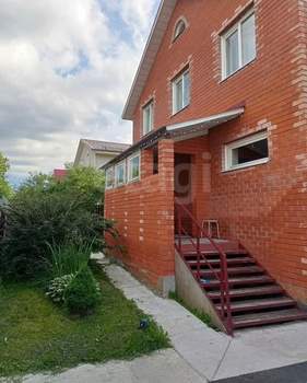 Дом 210м², 2-этажный, участок 12 сот.  