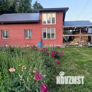 Дом 100м², 2-этажный, участок 10 сот.  