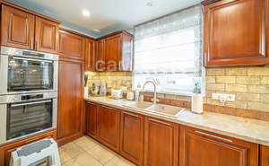 Дом 183м², 3-этажный, участок 6 сот.  