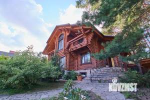 Дом 240м², 3-этажный, участок 8 сот.  