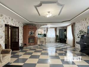 Коттедж 451м², 3-этажный, участок 12 сот.  