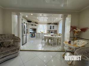 Дом 300м², 2-этажный, участок 12 сот.  