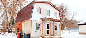 Дом 60м², 2-этажный, участок 10 сот.  