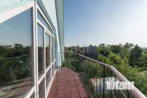 Дом 376м², 2-этажный, участок 6 сот.  