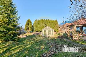 Дом 359м², 3-этажный, участок 8 сот.  